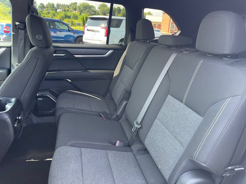 Used 2025 GMC Acadia Elevation FWD image 14