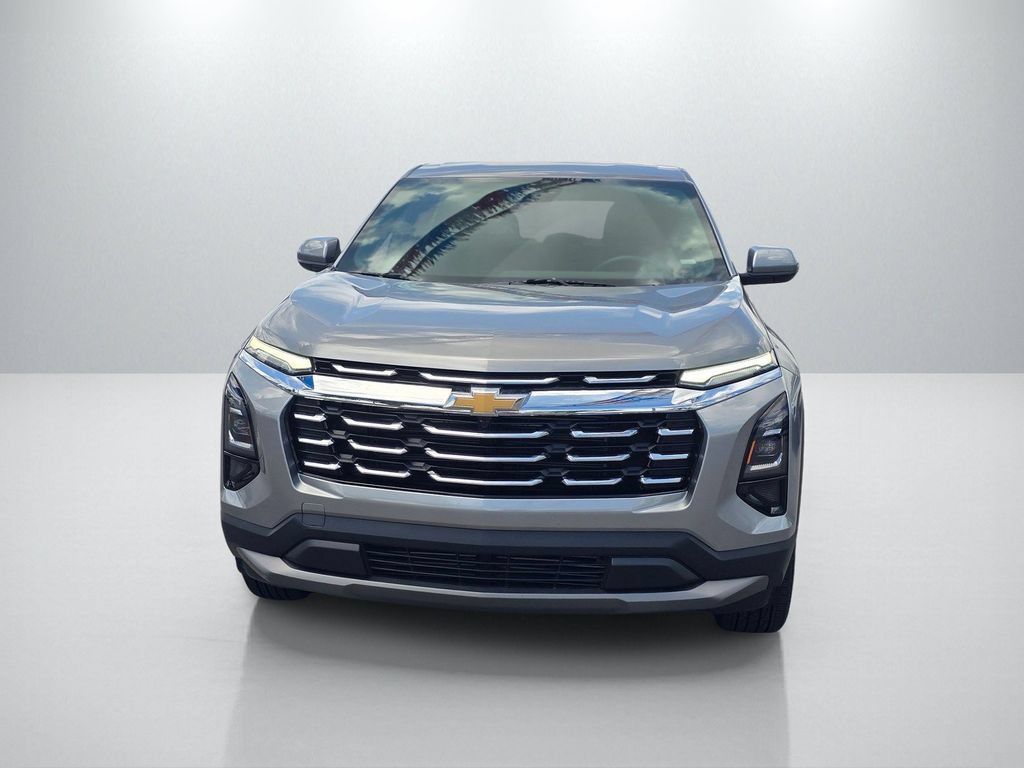 Used 2026 Chevrolet Equinox LT FWD image 2
