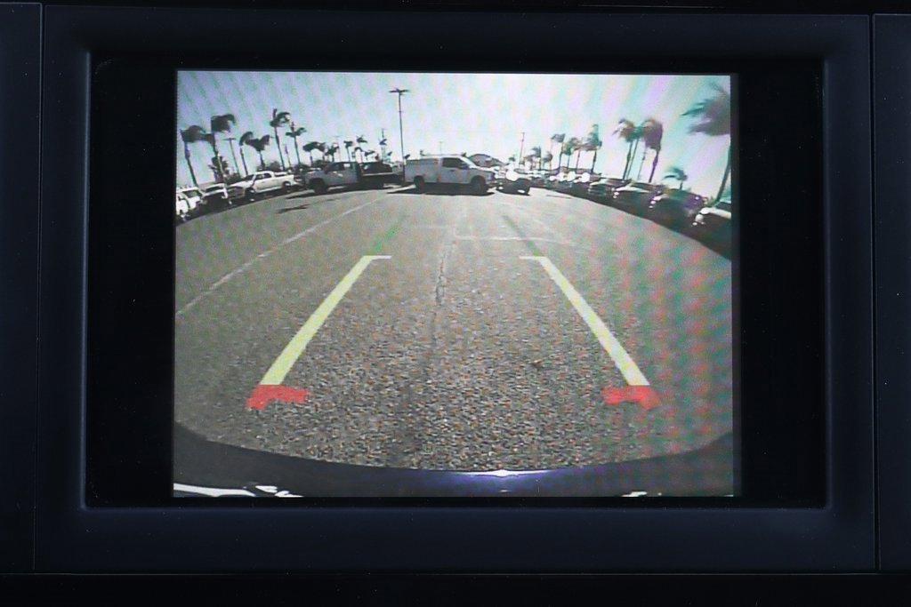 Used 2019 Chrysler Pacifica Touring image 31