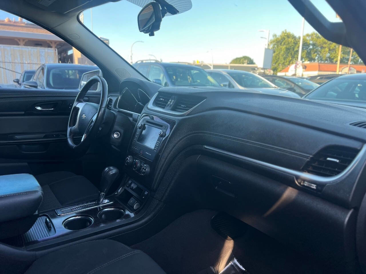 Used 2016 Chevrolet Traverse LT image 14