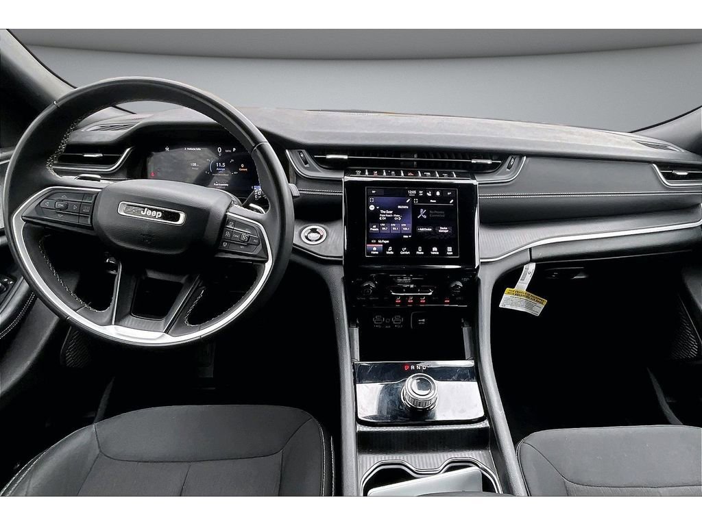 Used 2024 Jeep Grand Cherokee Laredo image 17