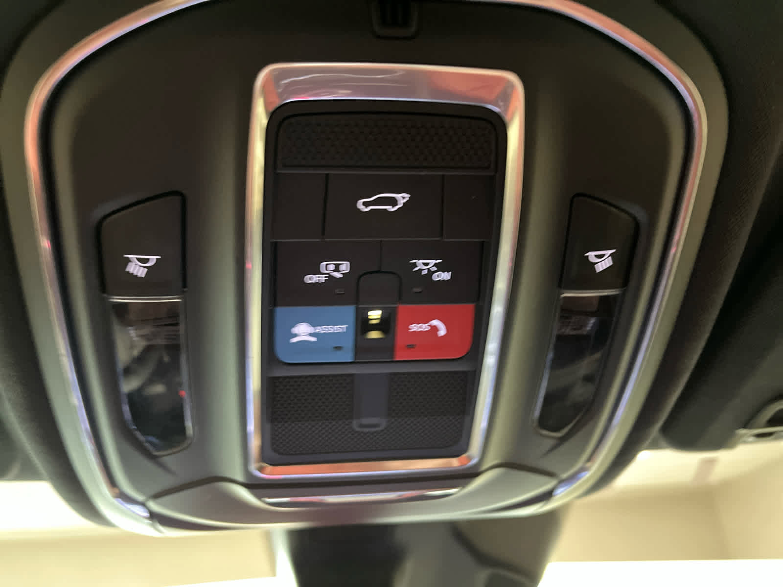 Used 2024 Jeep Grand Cherokee Limited w/ Black Appearance Package AWD/4WD image 26