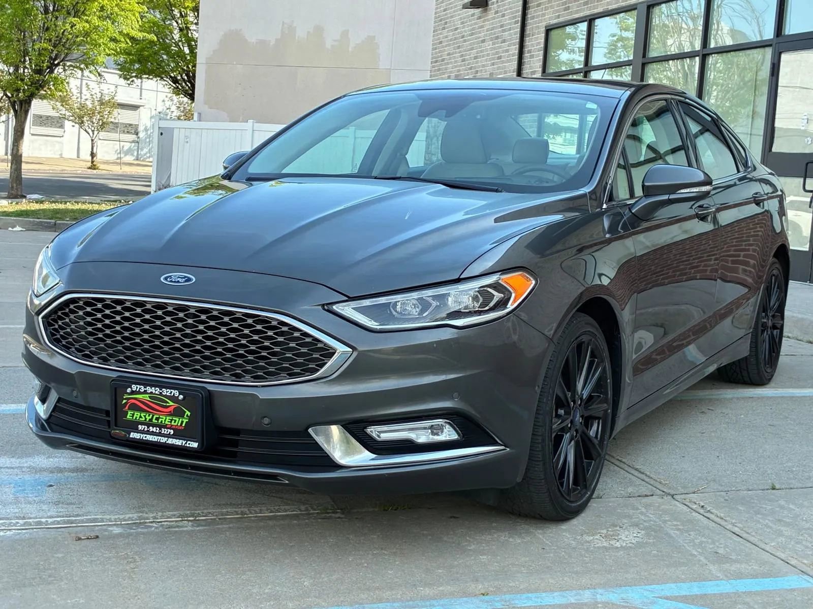Used 2017 Ford Fusion Platinum AWD/4WD image 1