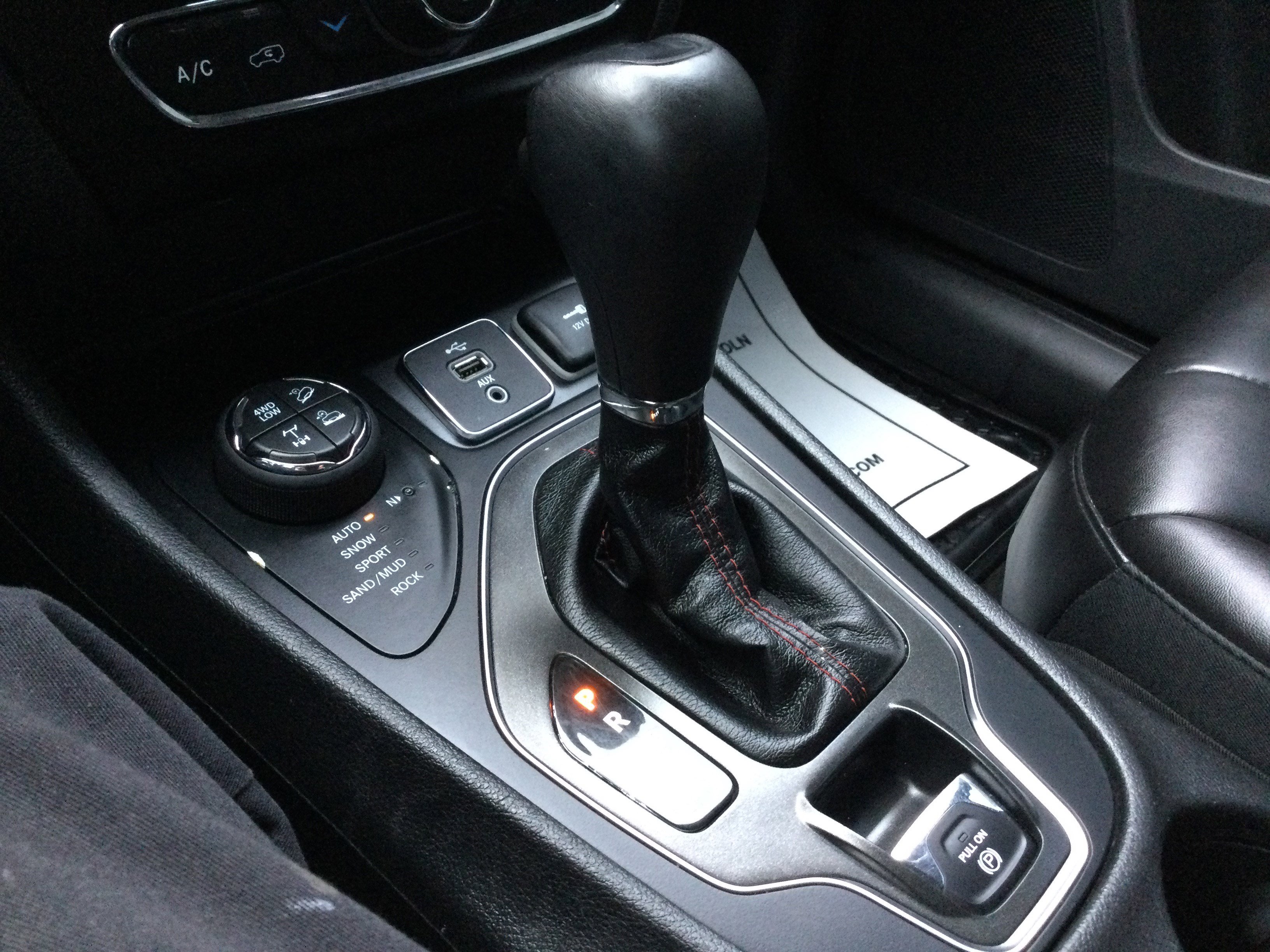 Used 2019 Jeep Cherokee Trailhawk w/ Comfort/Convenience Group image 13