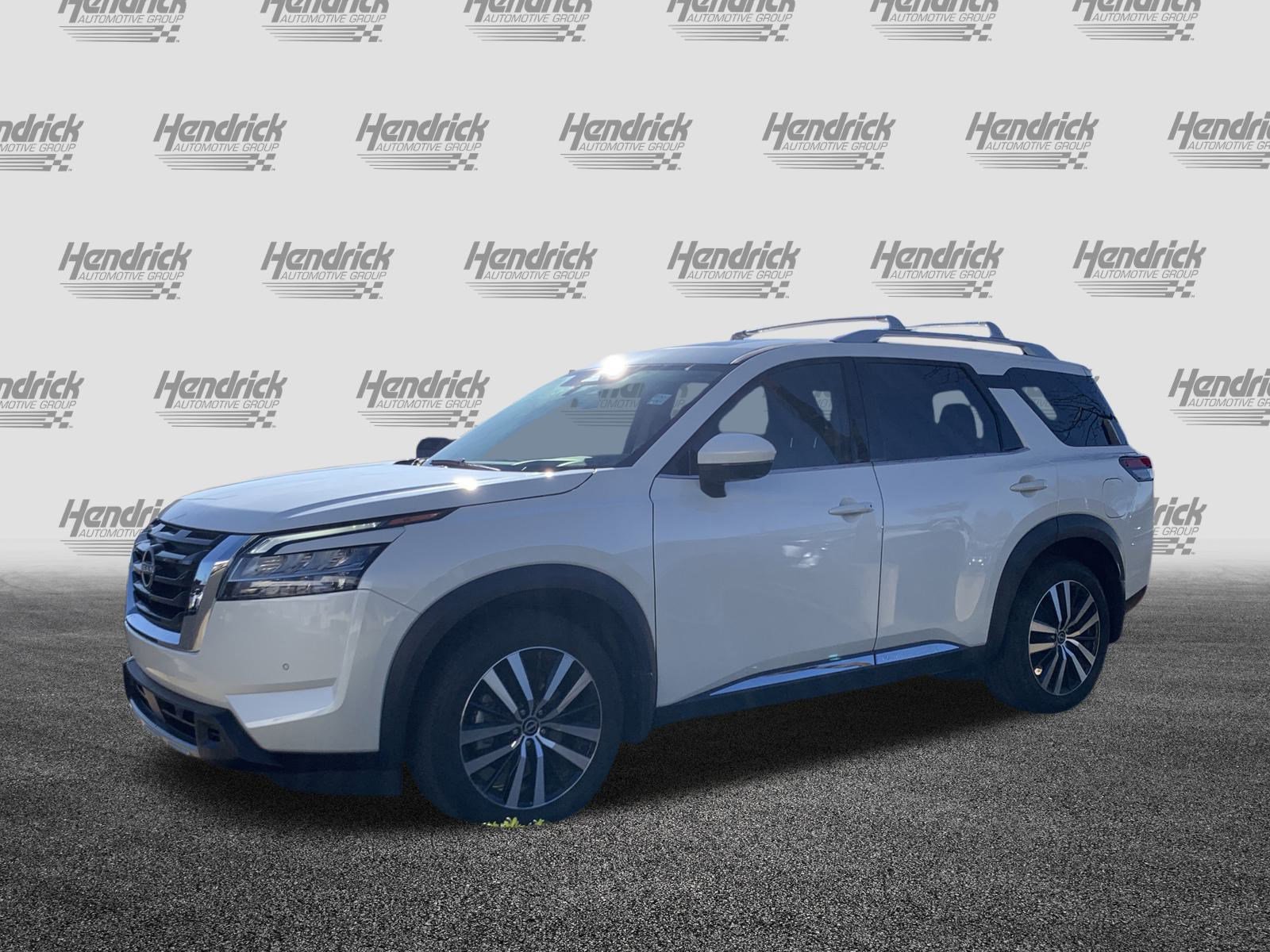 Used 2024 Nissan Pathfinder Platinum w/ Cargo Package image 5