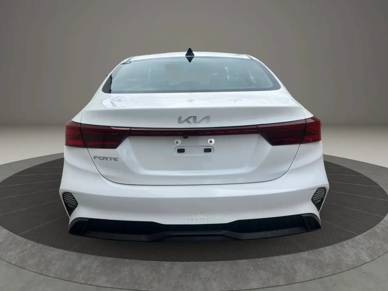 Used 2022 Kia Forte LXS FWD image 6