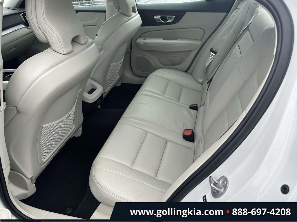 Used 2024 Volvo S60 B5 Core image 9
