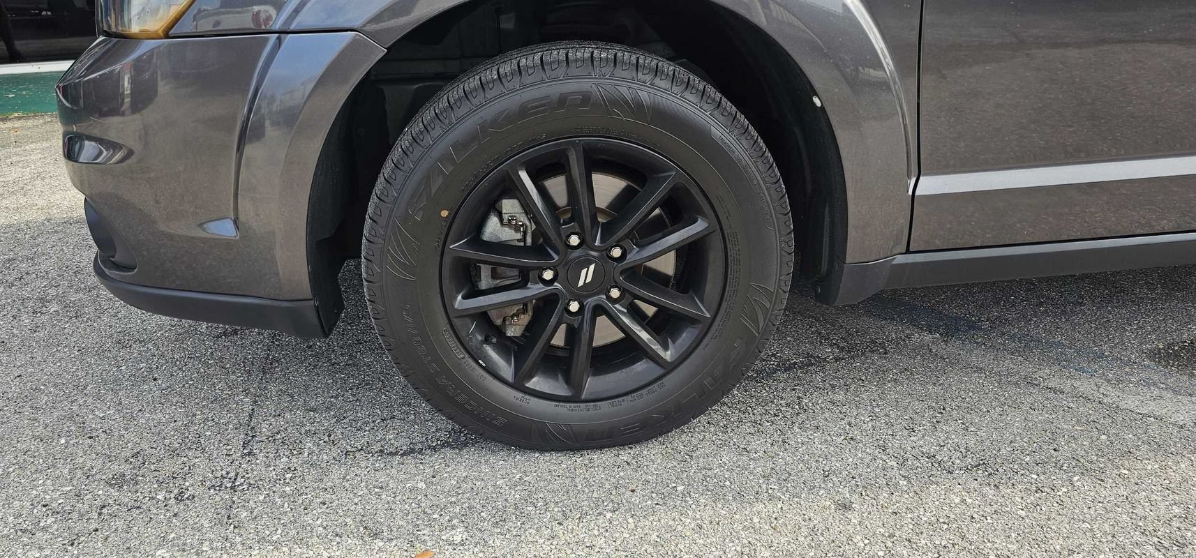 Used 2019 Dodge Journey SE w/ Blacktop Package FWD image 12