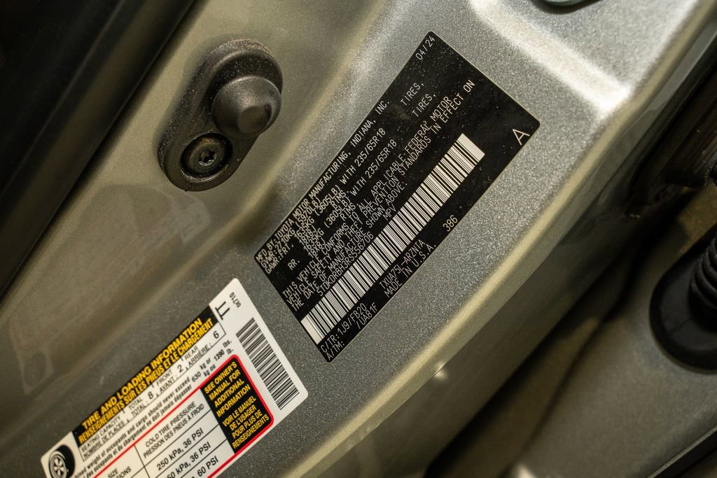 Used 2024 Toyota Highlander LE image 20