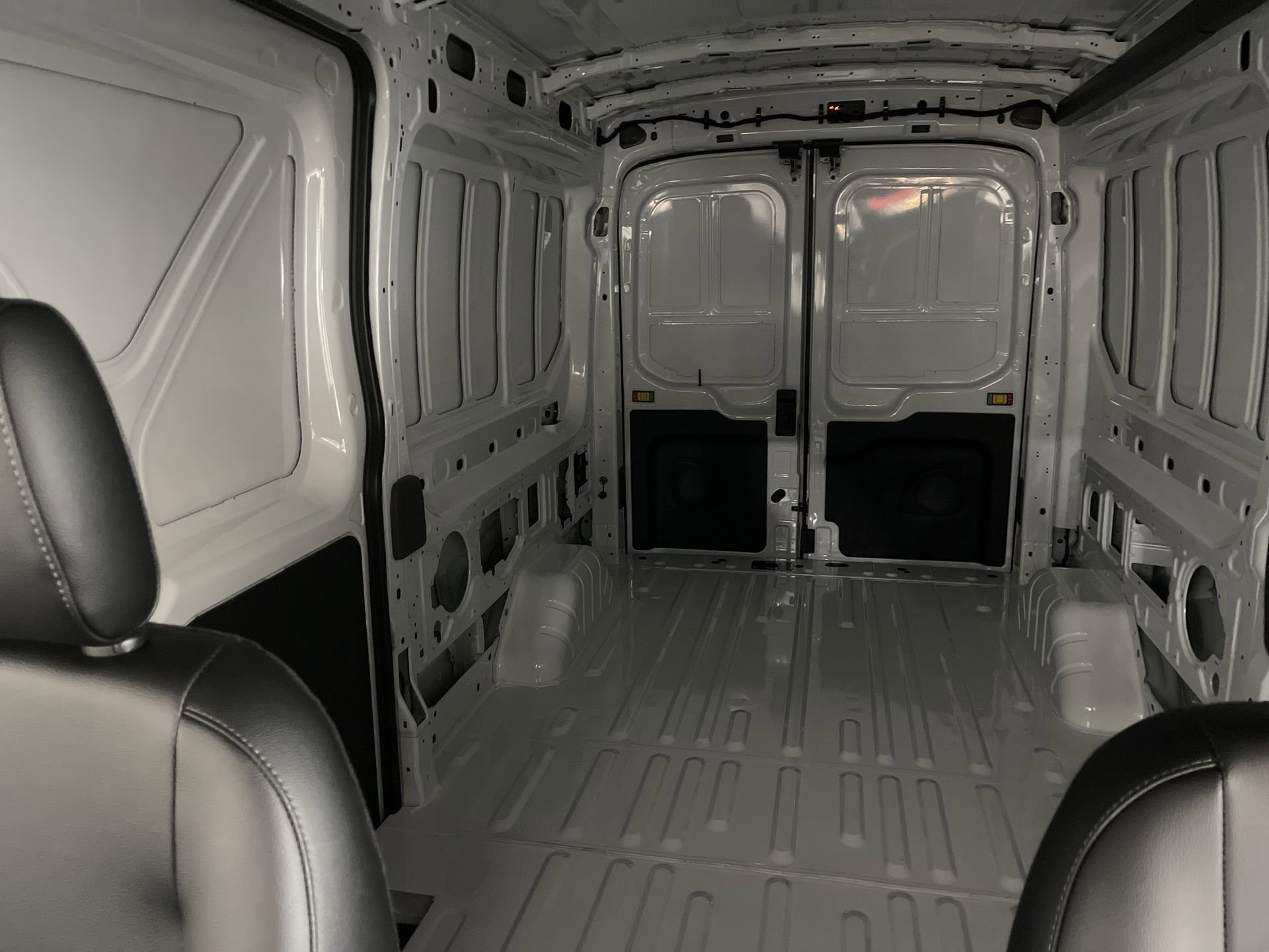 New 2024 Ford Transit 250 148 Medium Roof image 29