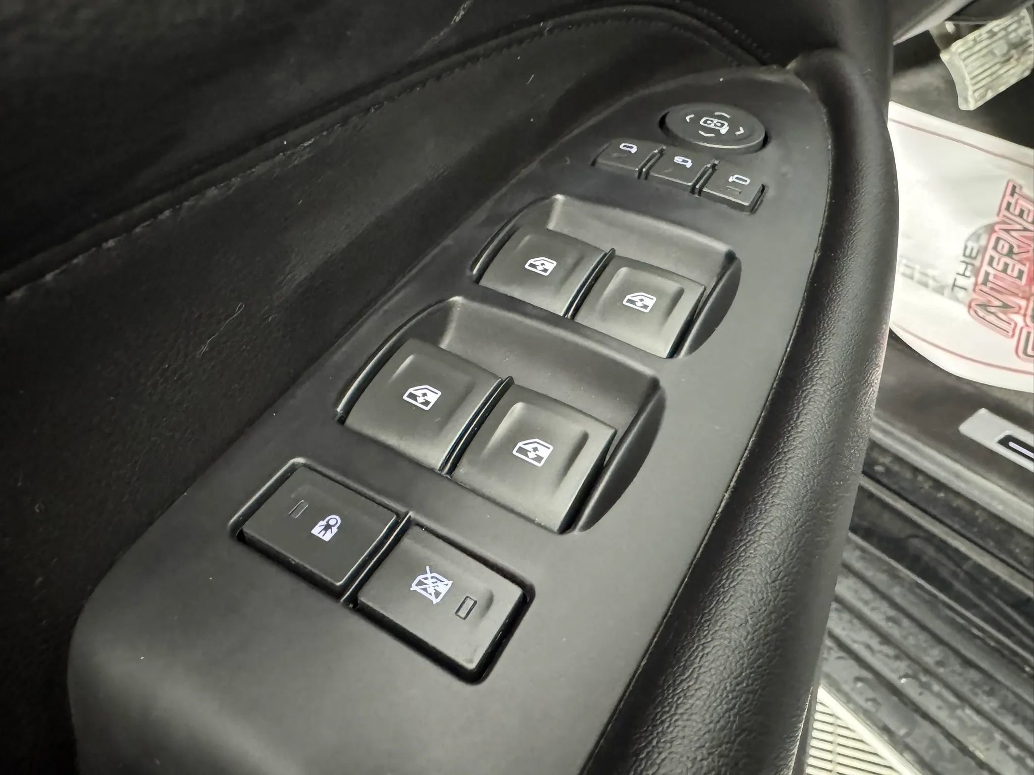 Used 2018 Cadillac Escalade Premium Luxury image 47