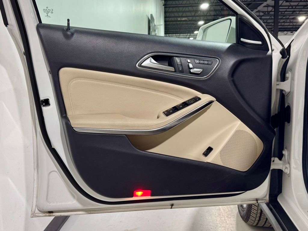 Used 2020 Mercedes-Benz GLA 250 4MATIC w/ Premium Package image 14