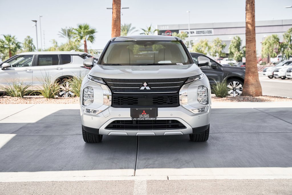 Used 2024 Mitsubishi Outlander SE image 6