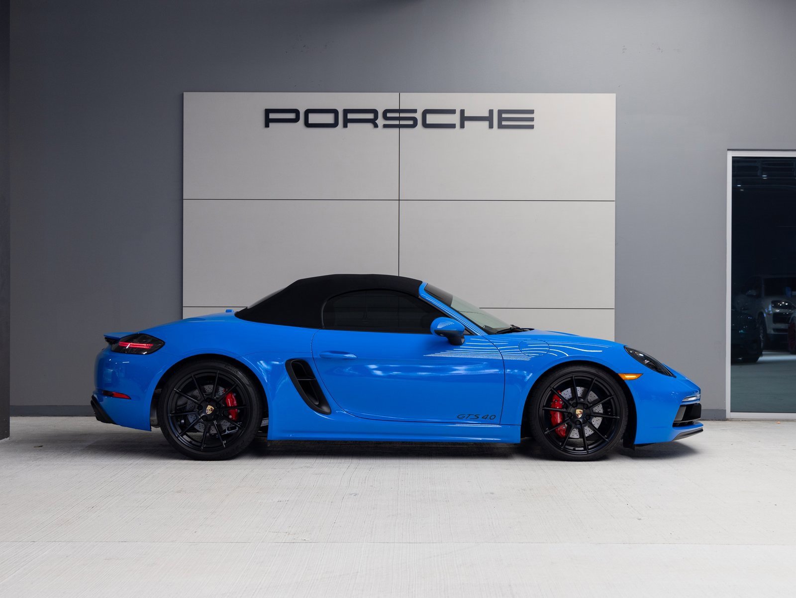 Used 2024 Porsche 718 Boxster GTS image 8