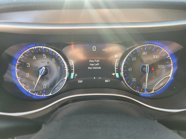 New 2026 Chrysler Pacifica Select FWD image 21