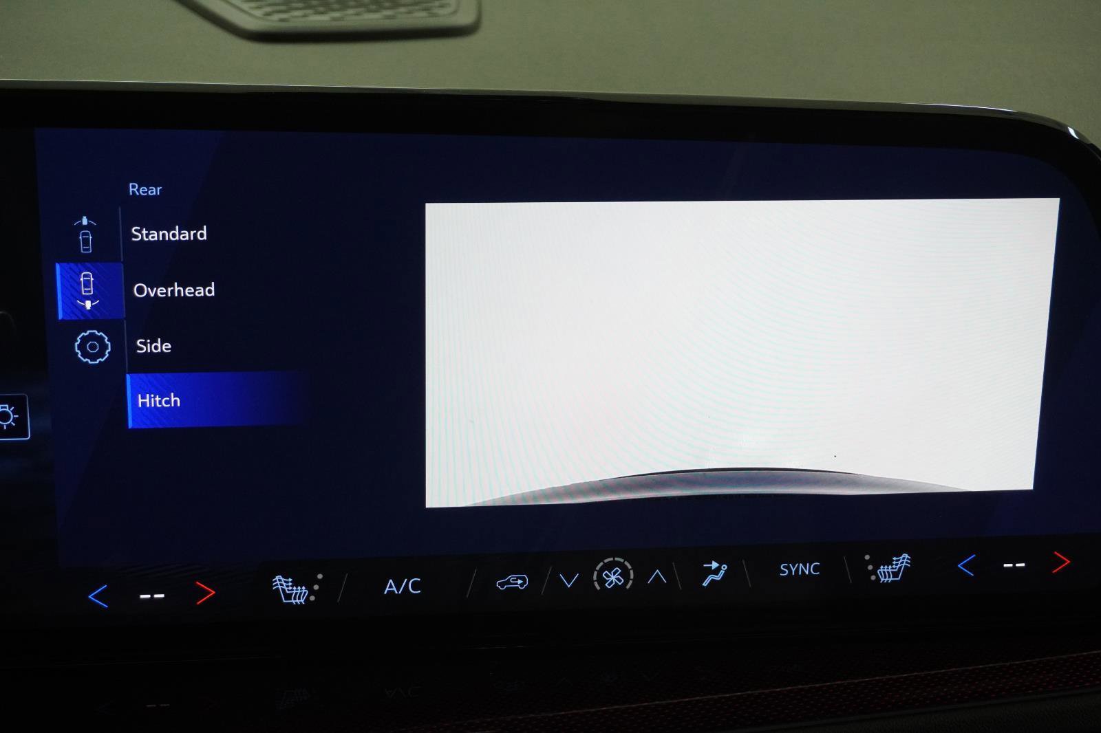 New 2026 Chevrolet Traverse Z71 w/ Enhanced Driving Package image 32