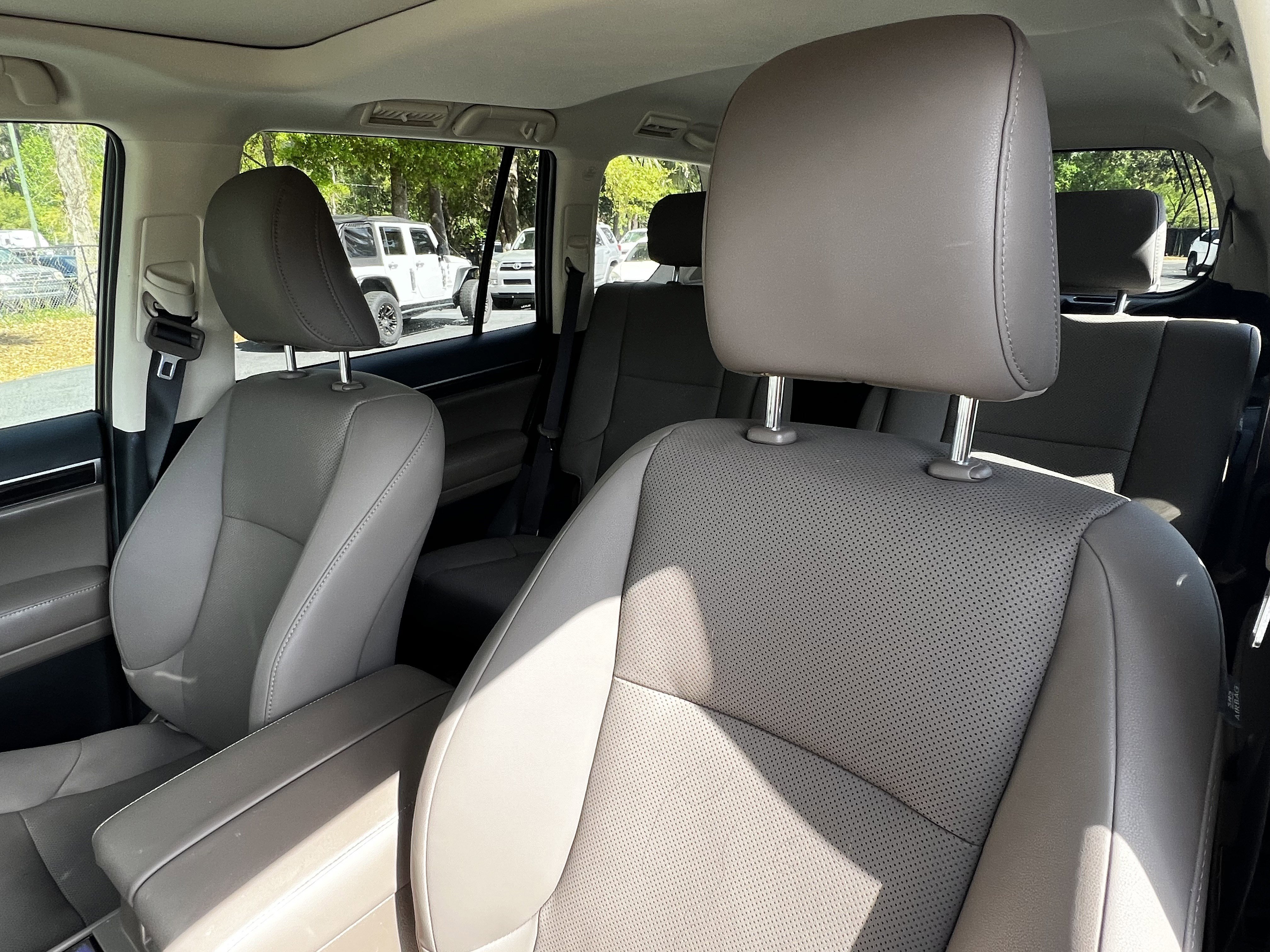 Used 2023 Lexus GX 460 Premium image 18