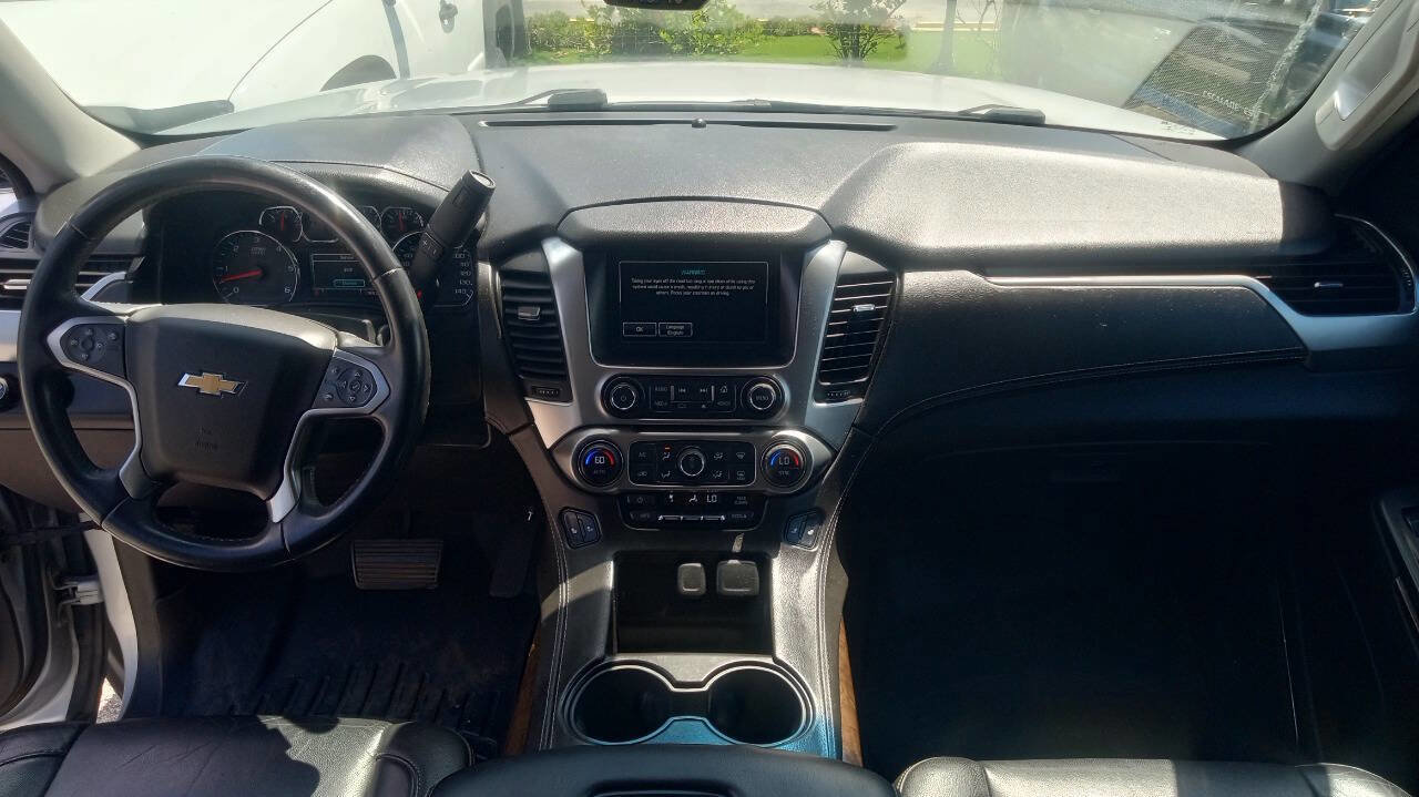Used 2015 Chevrolet Suburban LT image 17