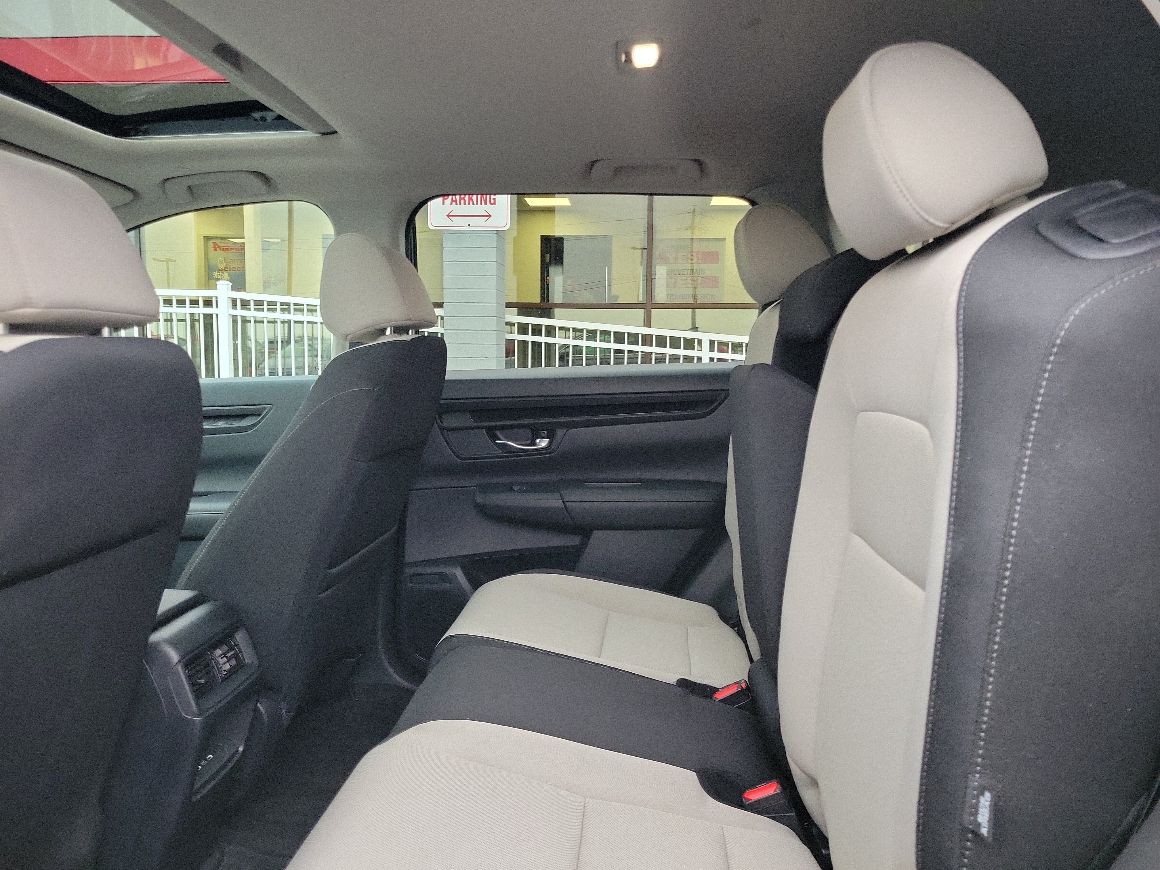 Used 2024 Honda CR-V EX image 11