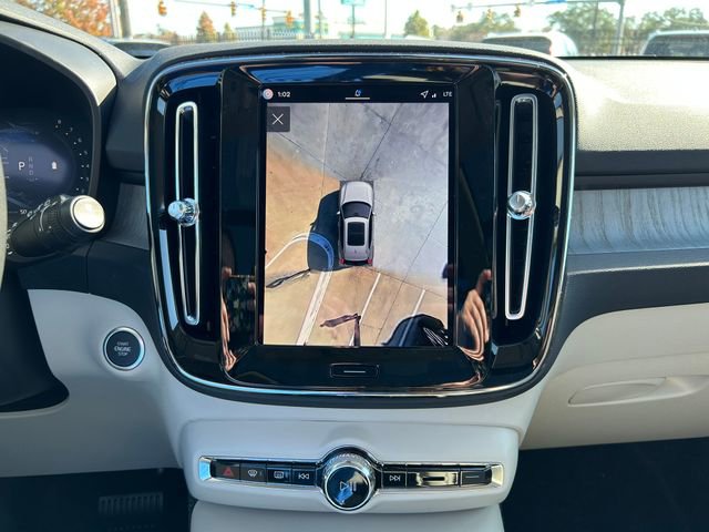 New 2026 Volvo XC40 B5 Plus w/ Climate Package image 25