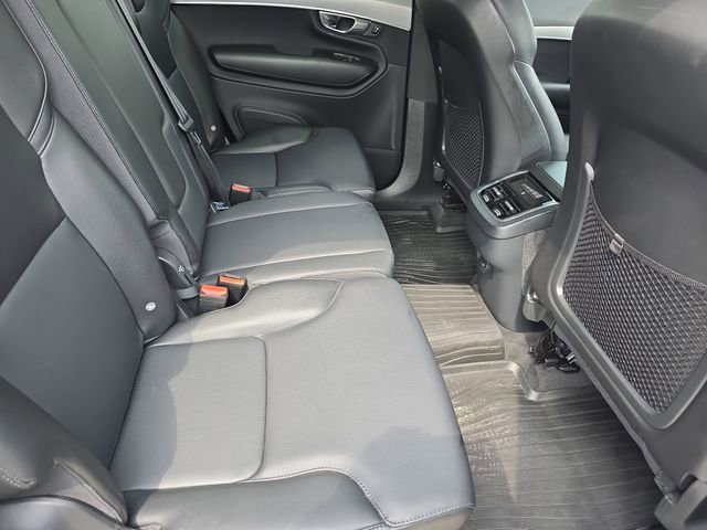 Used 2021 Volvo XC90 T5 Momentum w/ Protection Package Premier FWD image 12
