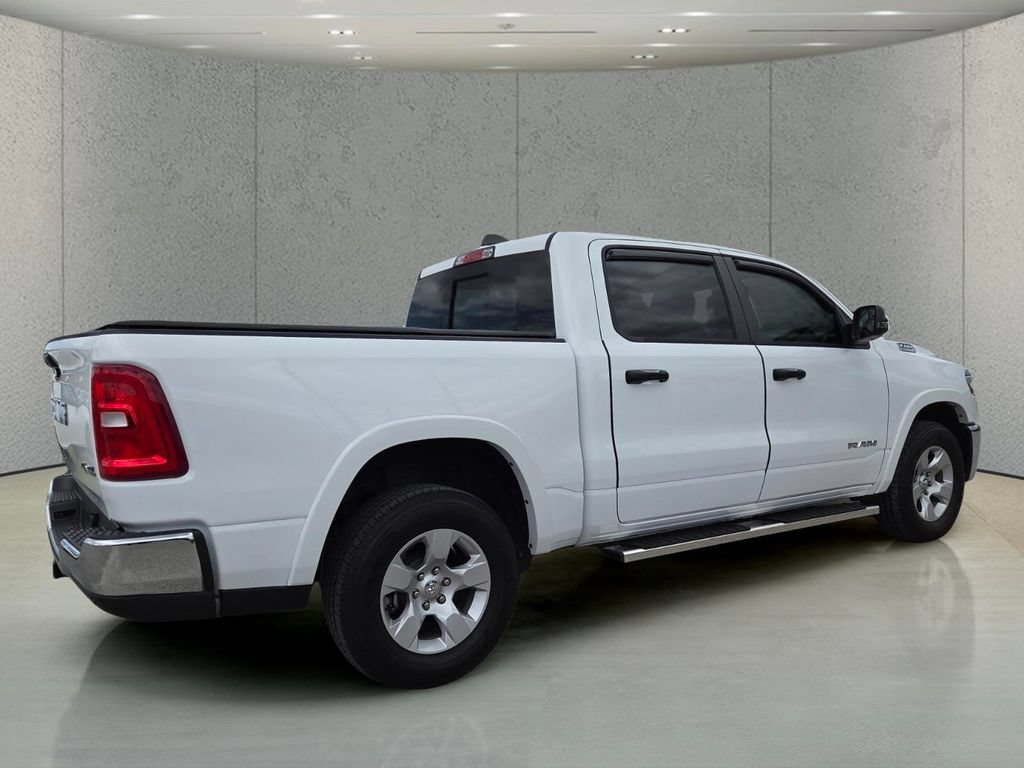 Used 2025 RAM 1500 Big Horn AWD/4WD image 3