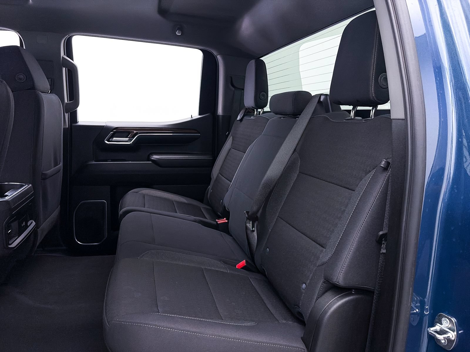 Used 2024 Chevrolet Silverado 1500 LT AWD/4WD image 40