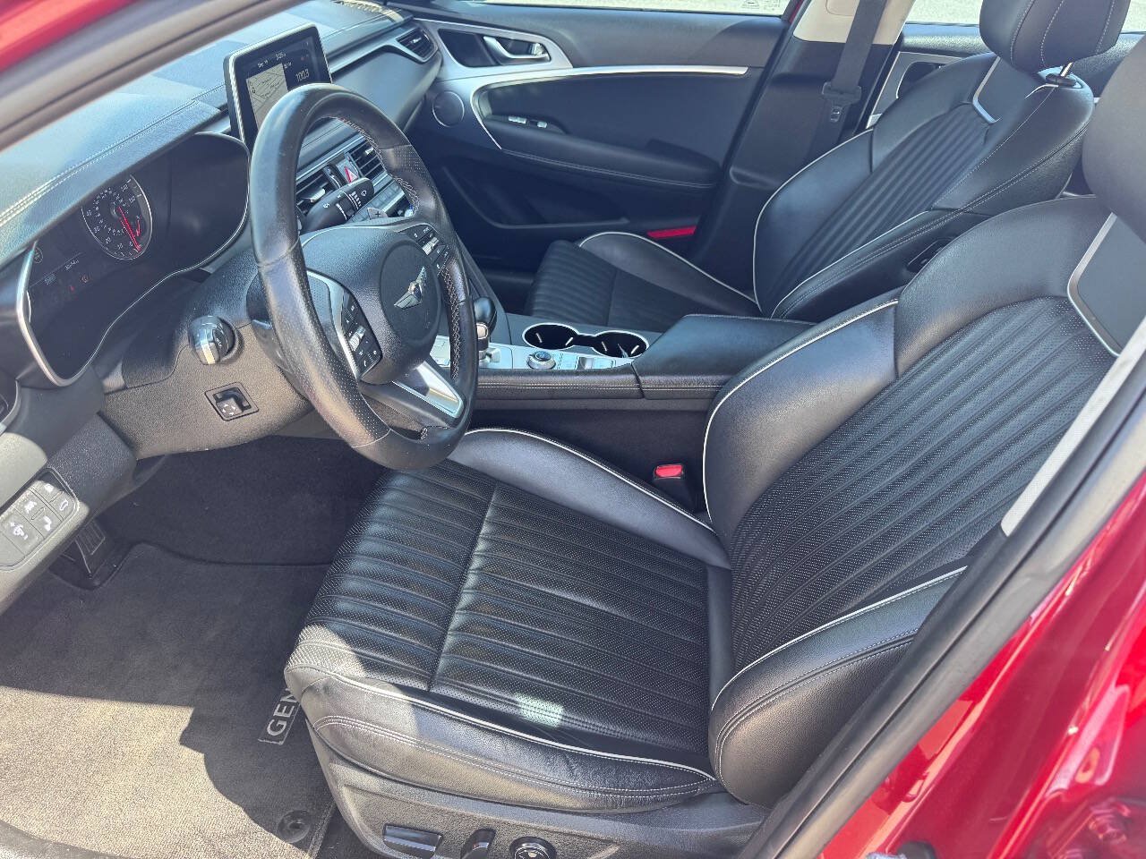 Used 2021 Genesis G70 2.0T w/ Elite Package RWD image 15