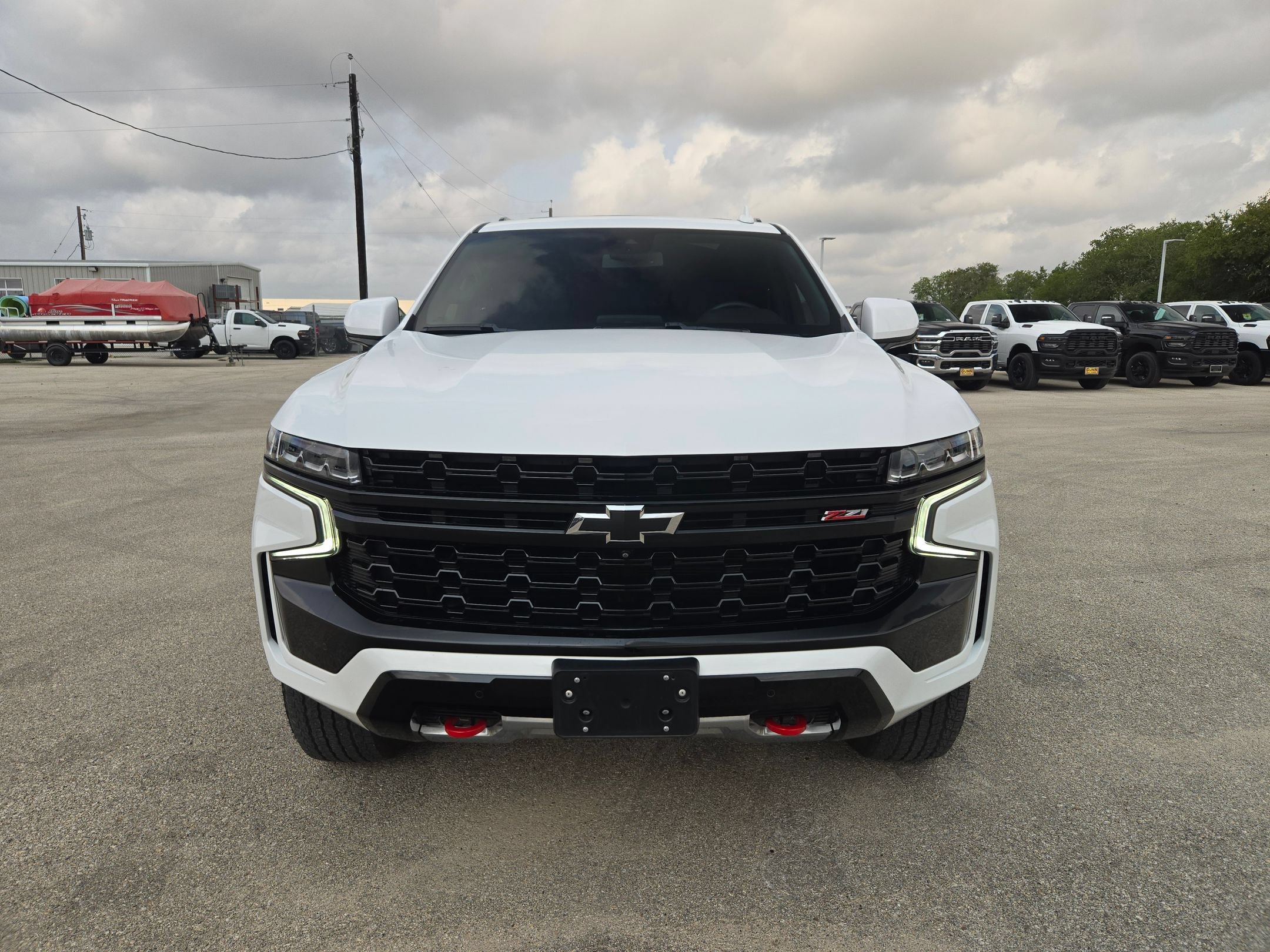 Used 2023 Chevrolet Suburban Z71 w/ Luxury Package AWD/4WD image 8