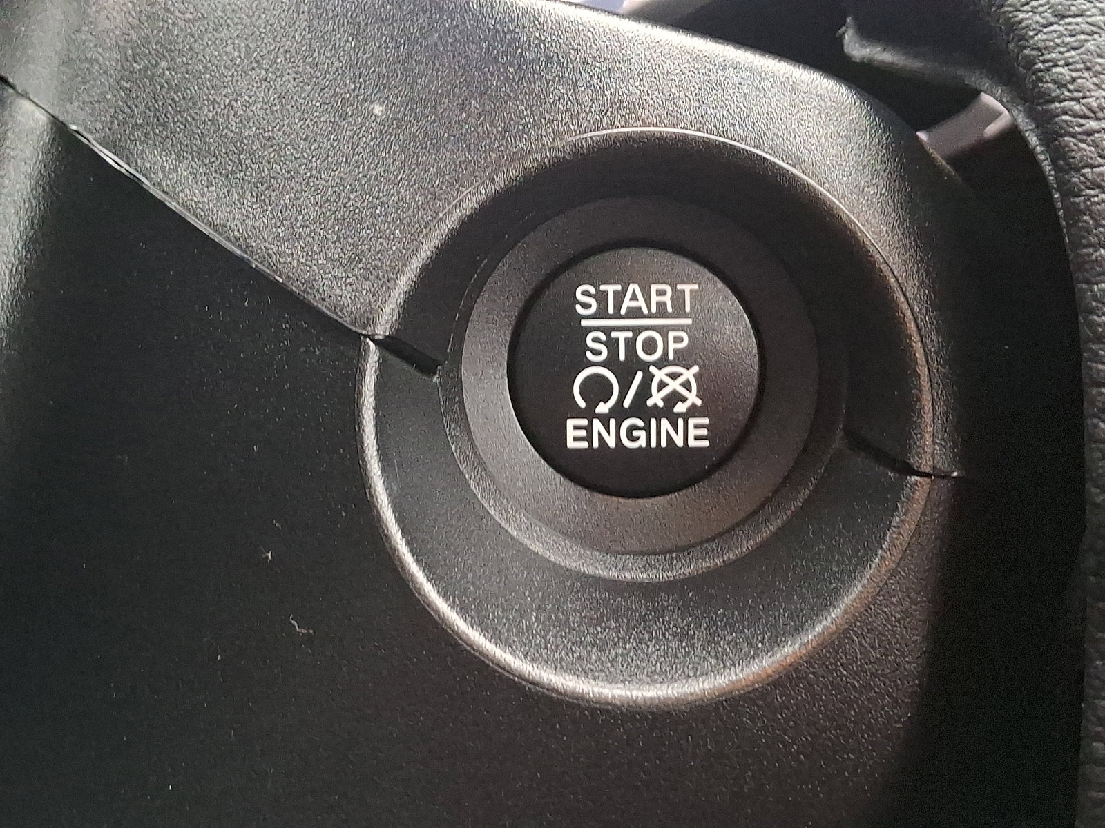 Used 2021 Jeep Compass Latitude w/ Sun and Sound Group AWD/4WD image 23