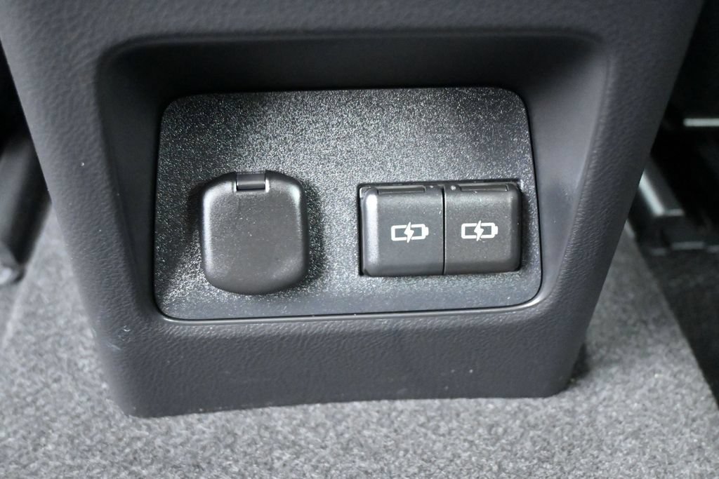 Used 2024 Lexus NX 250 FWD w/ Towing Package (2000 Lbs) image 17