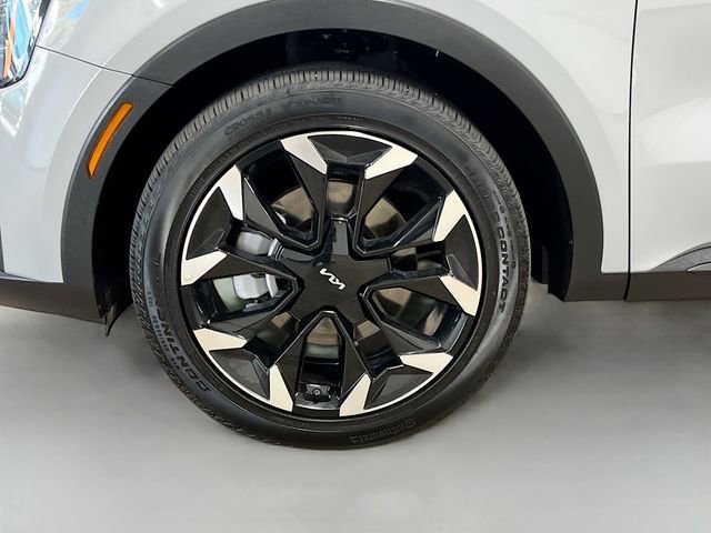 Certified 2025 Kia Sorento EX image 33