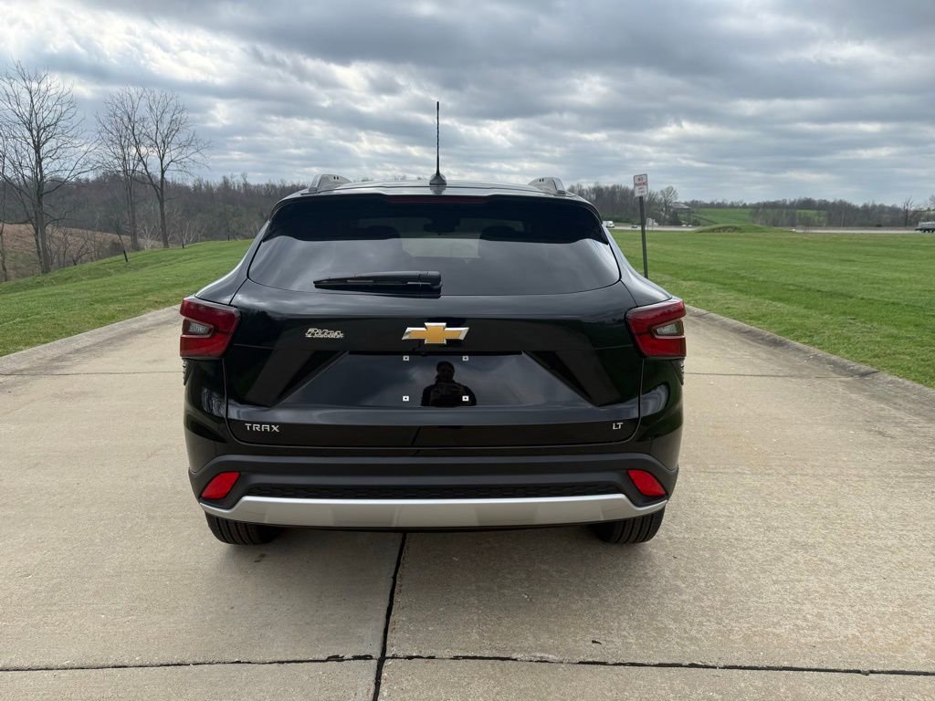 New 2026 Chevrolet Trax LT image 4