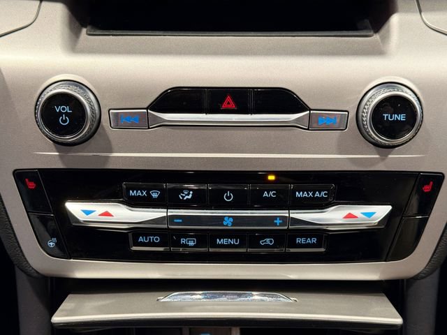 Used 2022 Ford Explorer XLT w/ Equipment Group 202A image 14