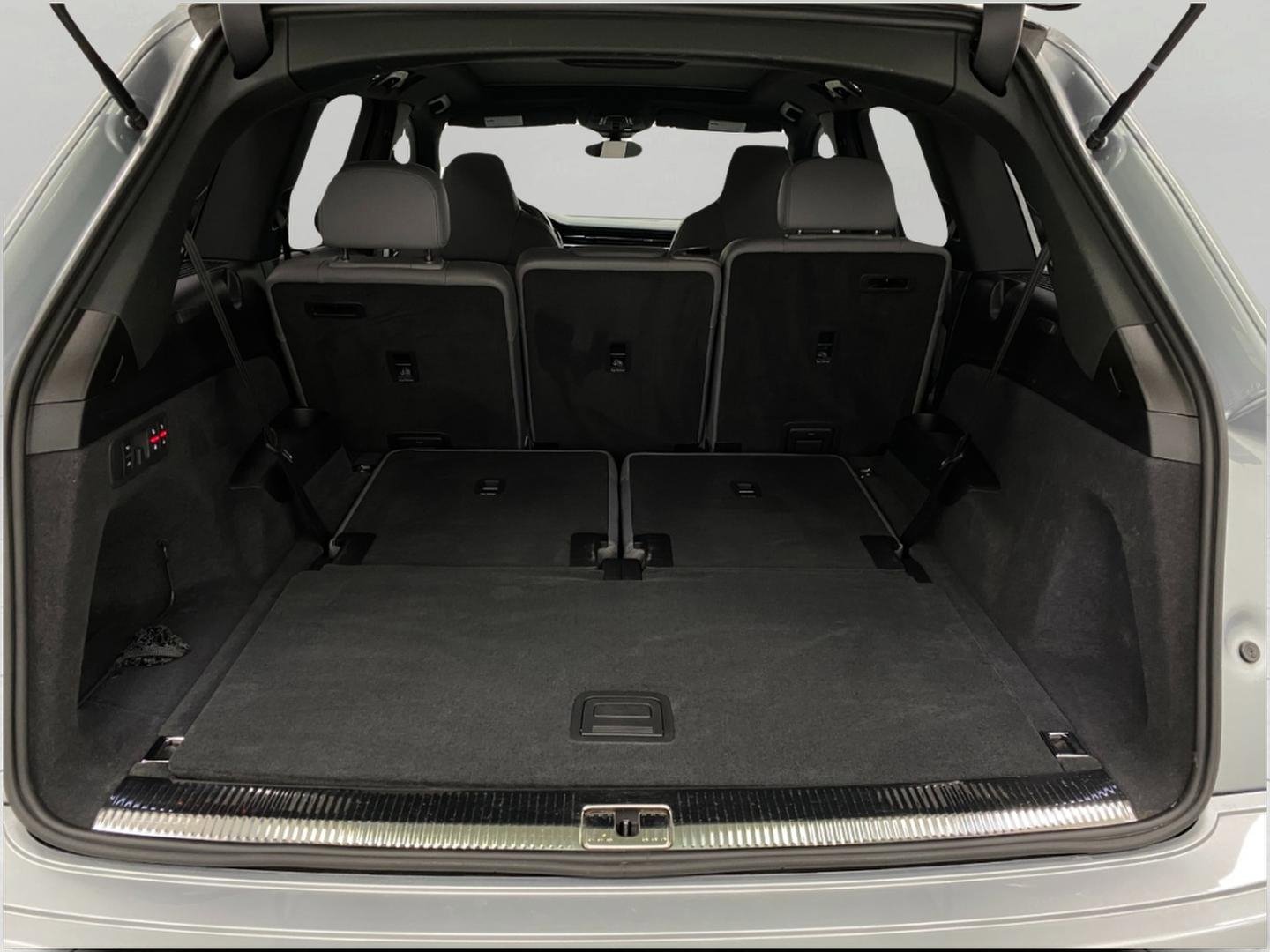 Used 2023 Audi SQ7 Prestige image 7