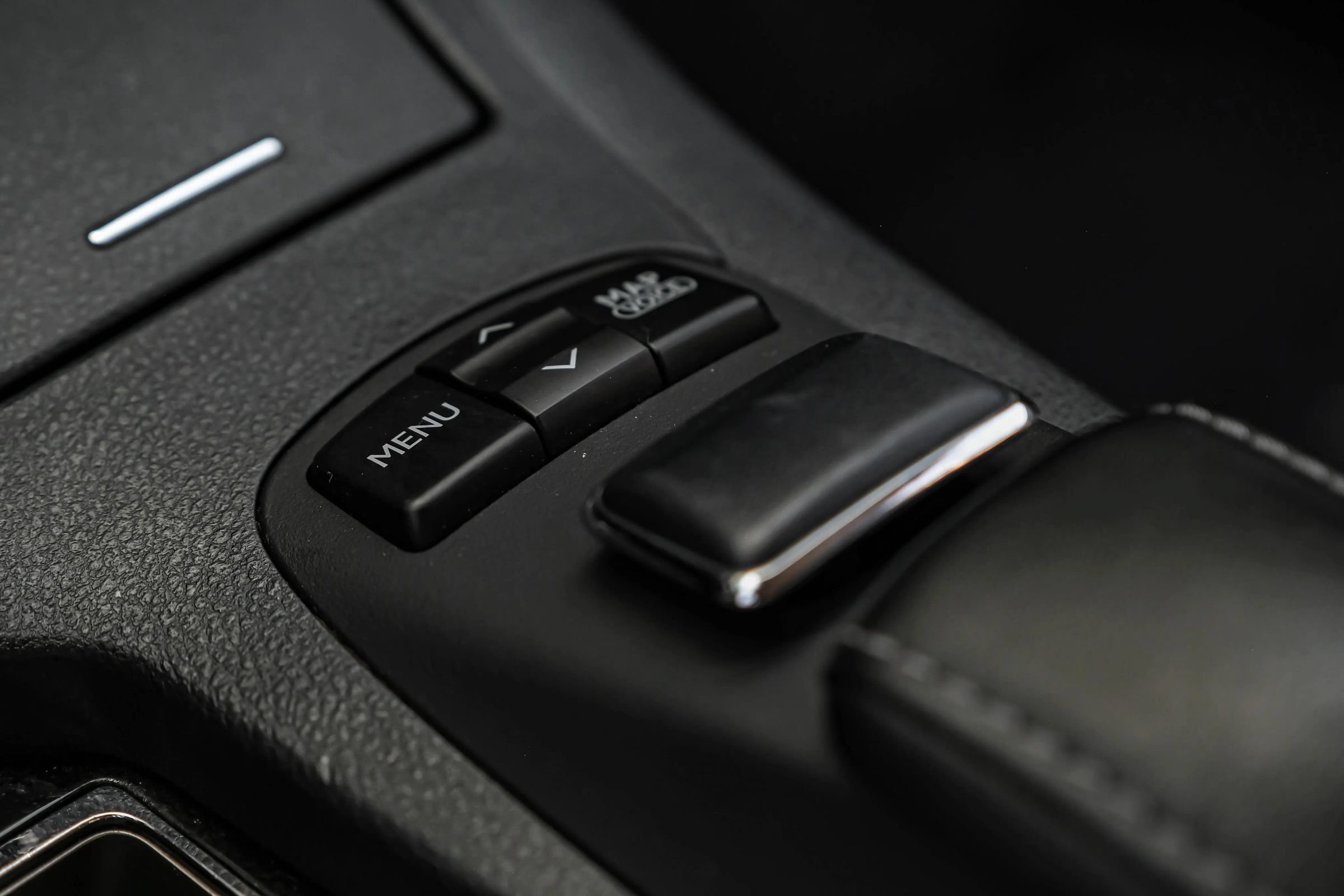 Used 2014 Lexus ES 300h w/ Luxury Package w/Bamboo Trim FWD image 22