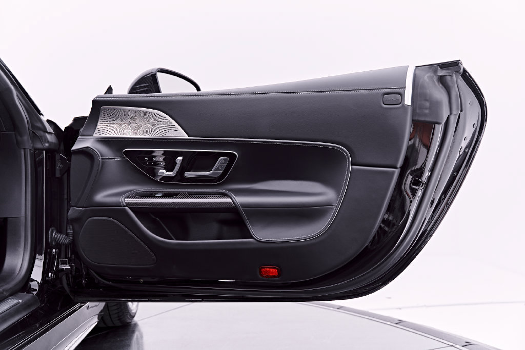 Used 2022 Mercedes-Benz SL 63 AMG 4MATIC image 46