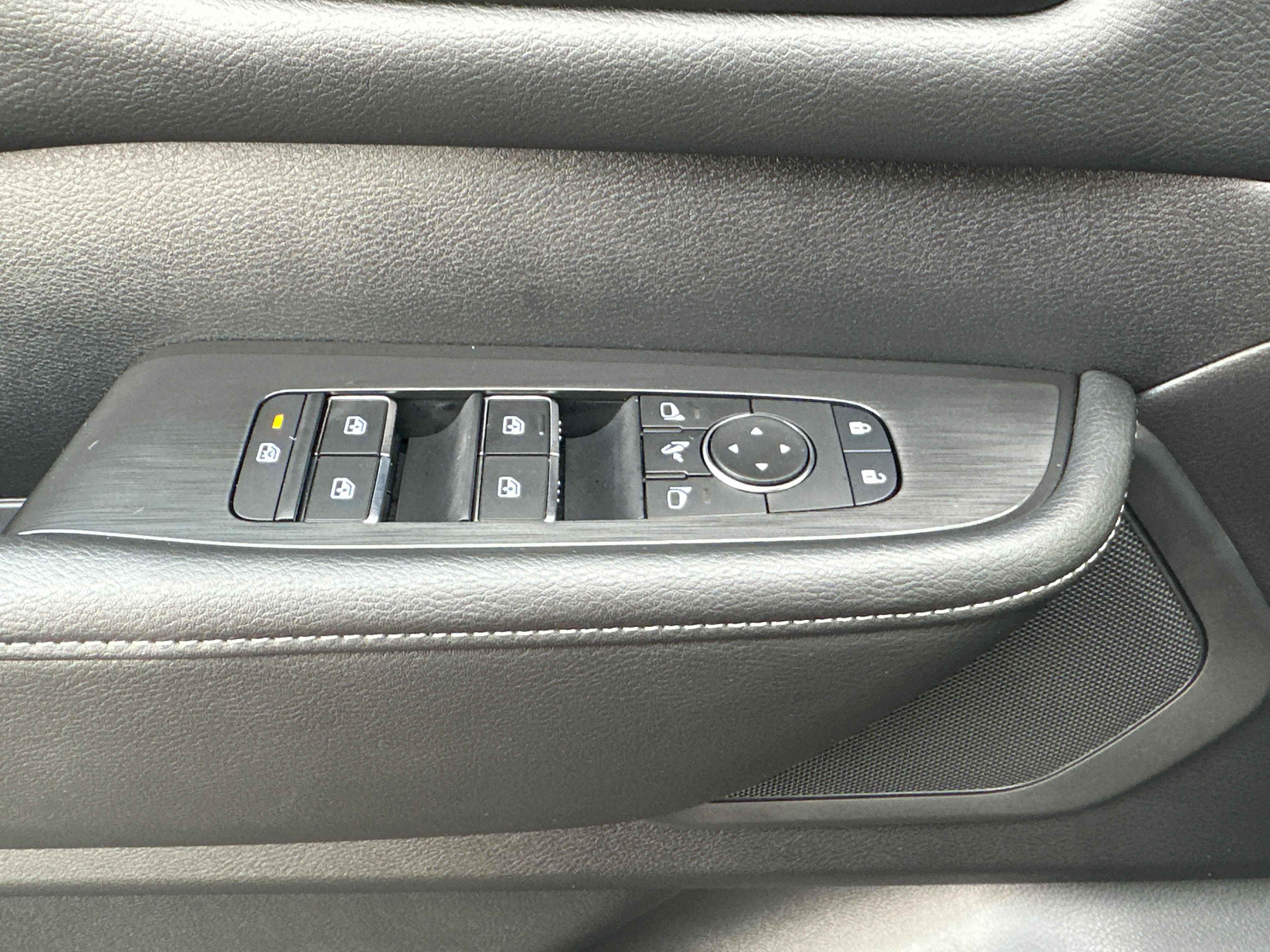New 2026 Nissan Armada SL w/ Captain's Chari Seat Package image 23