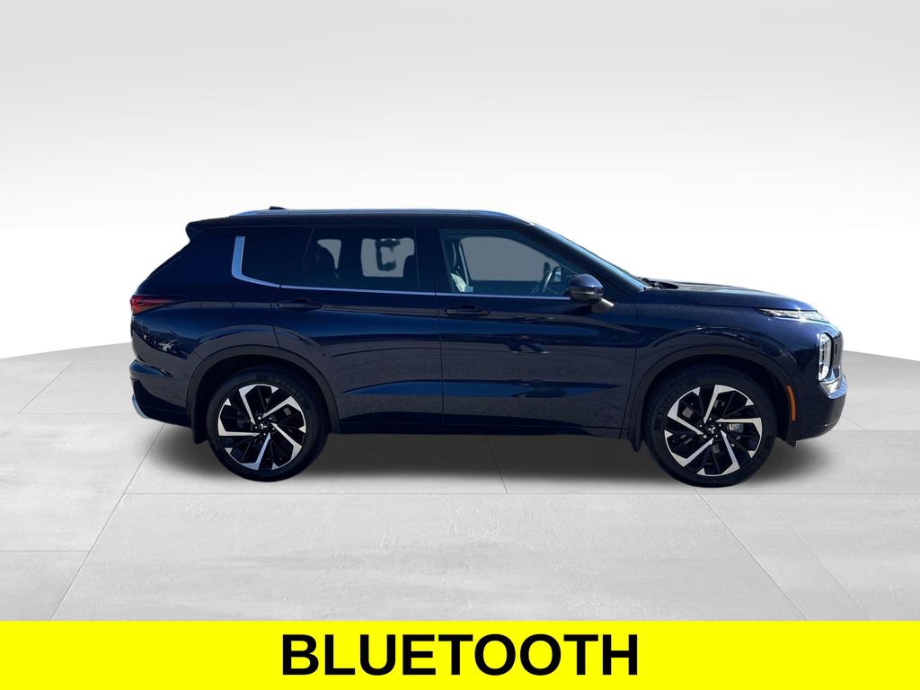 Used 2023 Mitsubishi Outlander SEL image 6