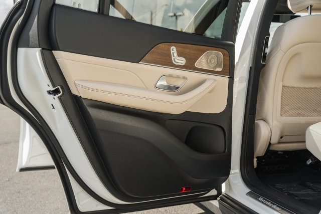 Certified 2025 Mercedes-Benz GLS 450 4MATIC image 40