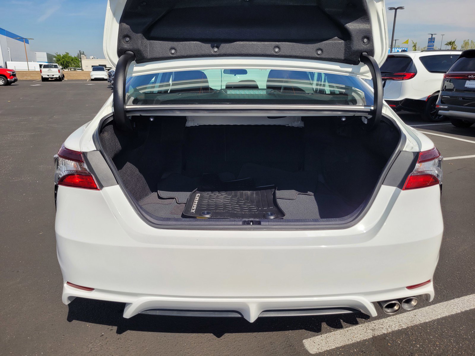 Used 2024 Toyota Camry SE image 27