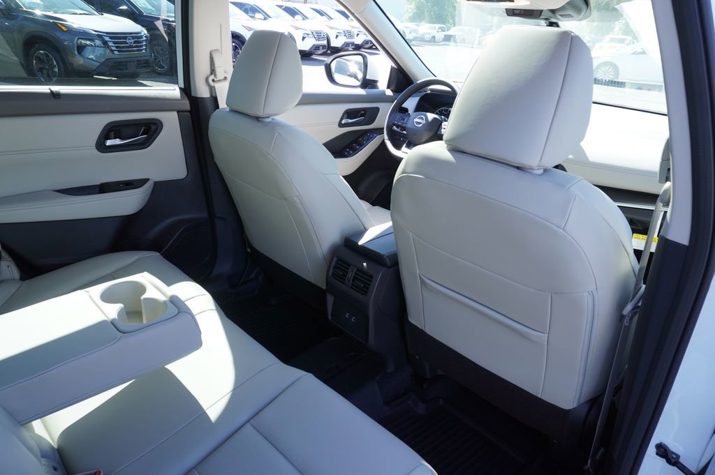 New 2026 Nissan Rogue SV image 10