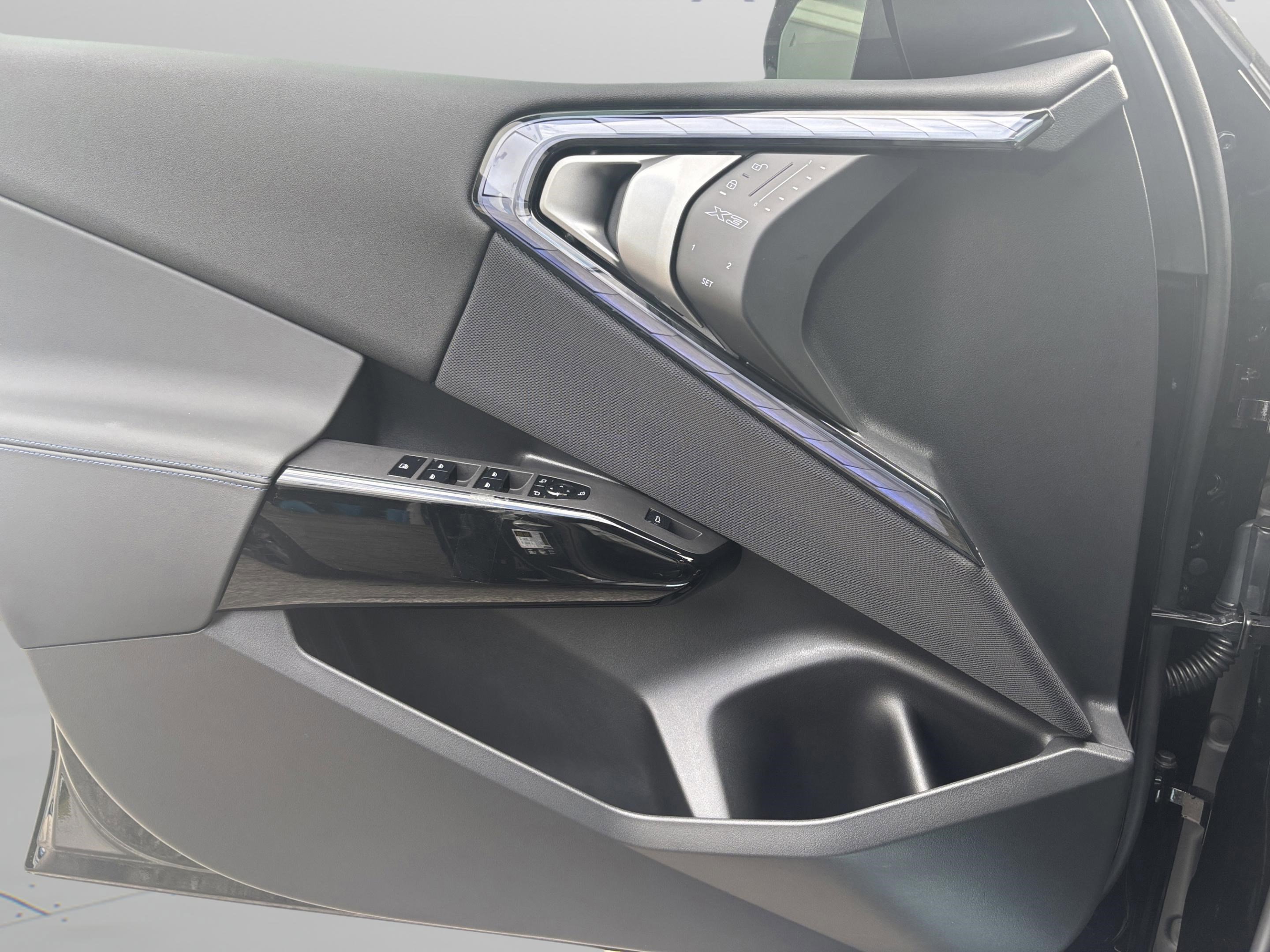 Used 2026 BMW X3 xDrive30 w/ M Sport Package image 31