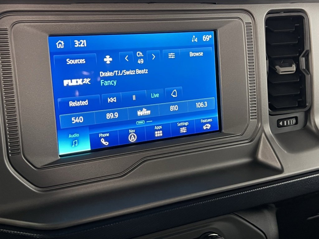 Used 2023 Ford Bronco Outer Banks image 22