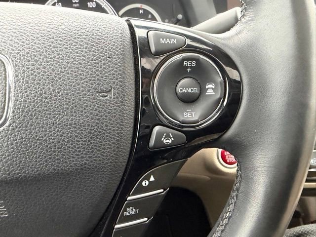 Used 2016 Honda Accord Touring image 17