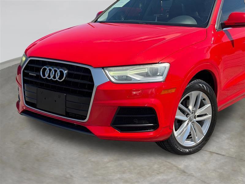 Used 2017 Audi Q3 2.0T Premium Plus w/ Premium Plus Package AWD/4WD image 3