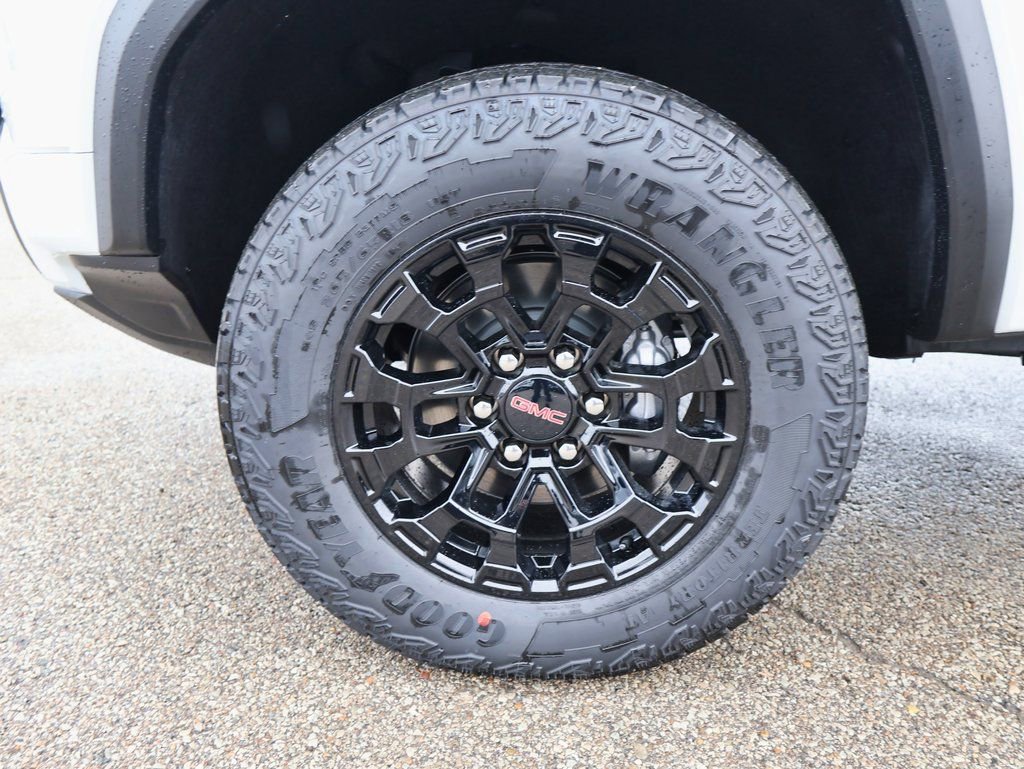 New 2026 GMC Canyon Elevation w/ Convenience Package image 29