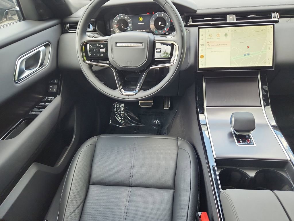 New 2026 Land Rover Range Rover Velar Dynamic SE image 4