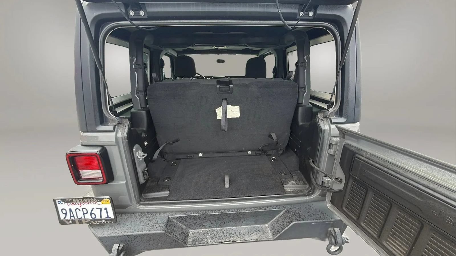 Used 2019 Jeep Wrangler Sport AWD/4WD image 13