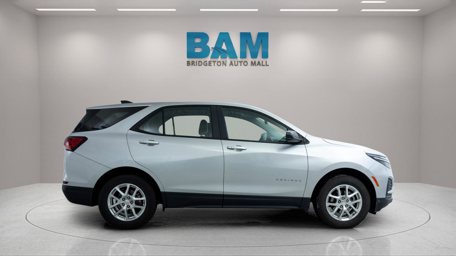 Used 2022 Chevrolet Equinox LS image 8